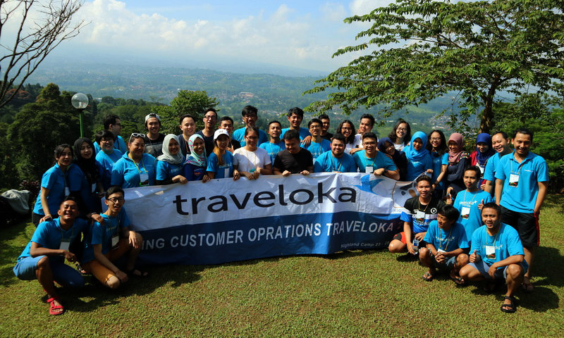 outbound-traveloka-poto-bareng.jpeg